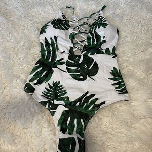 Ekouaer Brand New One Piece